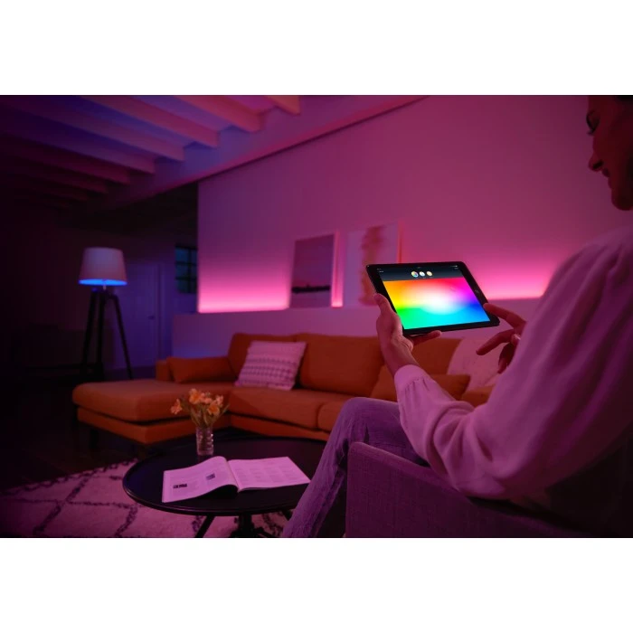 Philips Leuchten Philips Hue Ambiance White & Color Lightstrip Plus Basis-Set LED, 1-flammig, Farbwechsler 2 Philips Leuchten Philips Hue Ambiance White & Color Lightstrip Plus Basis-Set LED, 1-flammig, Farbwechsler – Bild 2